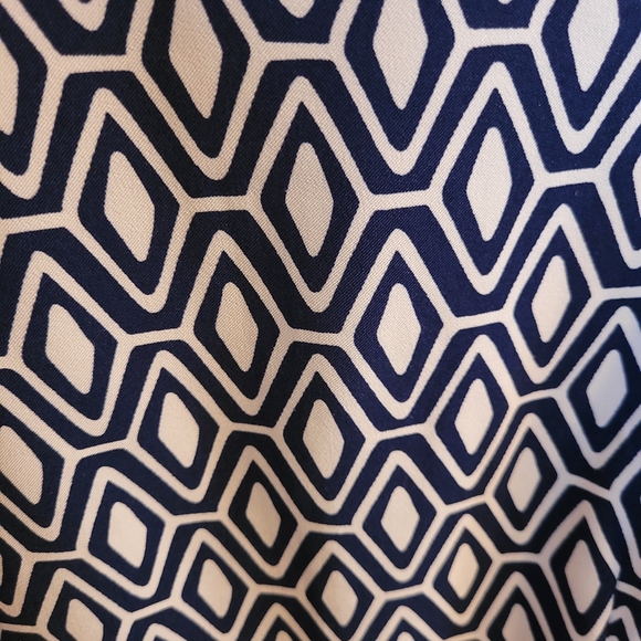 Mario Serrani Navy and White Geometric Dress - Picture 2 of 6